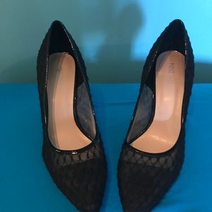 New Nine West Blk heels